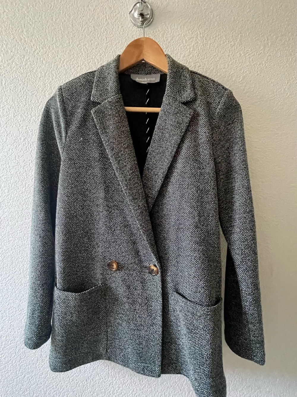 Daniel Rainn Knit Tweed Double-Breasted Blazer